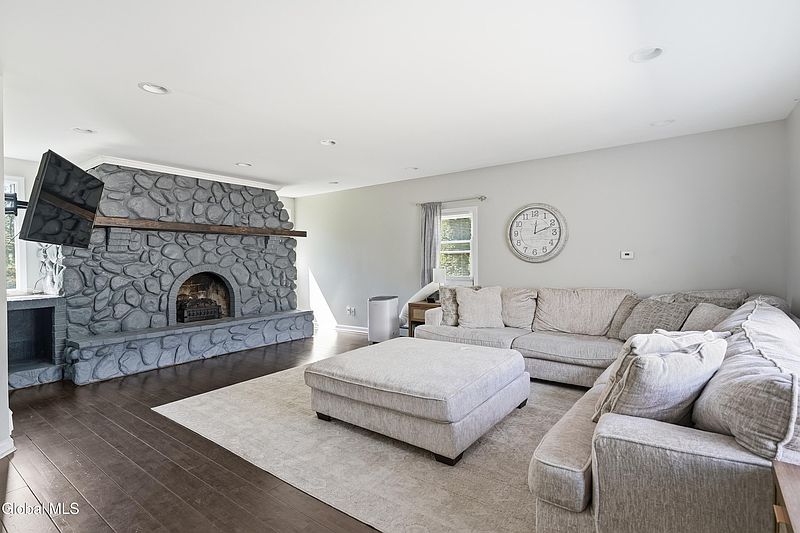 2nd image of 623 Mariaville Road