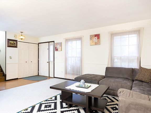 4th image of 1290 N Darlington Cir