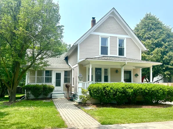 316 N Worth Ave, Elgin, IL 60123