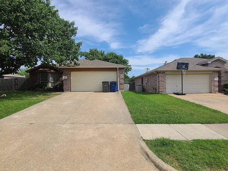 305 Lake Wichita Dr — Photo 31