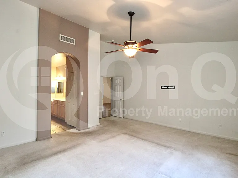 685 W Estrella Dr — Photo 26