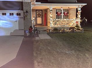 37423 Theresa Ln, New Boston, MI 48164