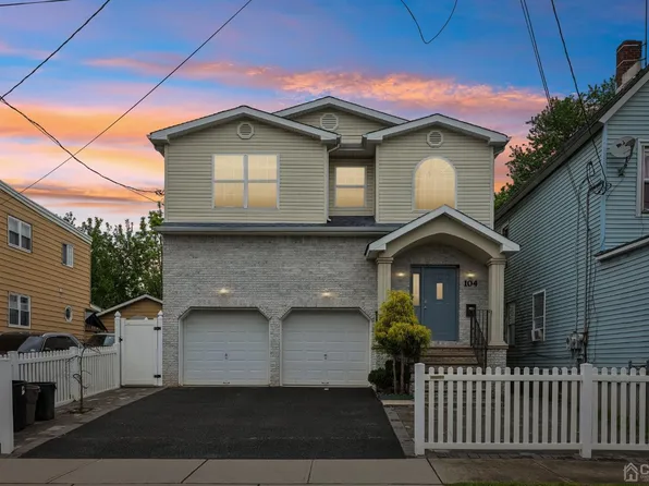 104 Randolph St, Carteret, NJ 07008