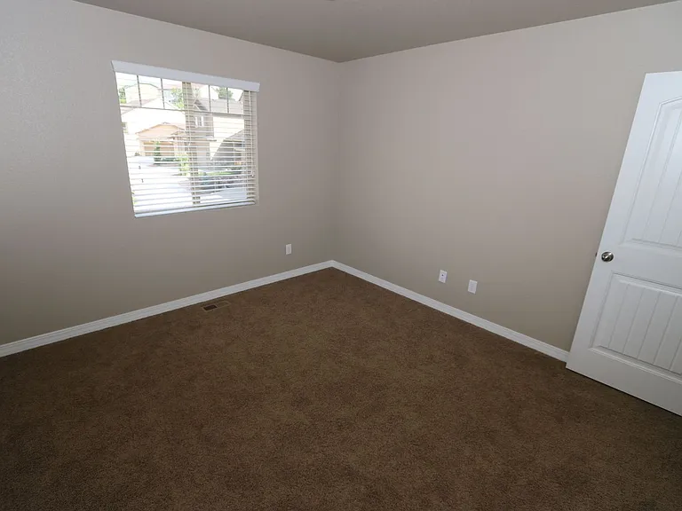 5651 Majestic Dr — Photo 10