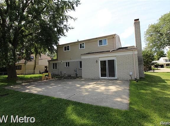 5th image of 4970 Alton Dr