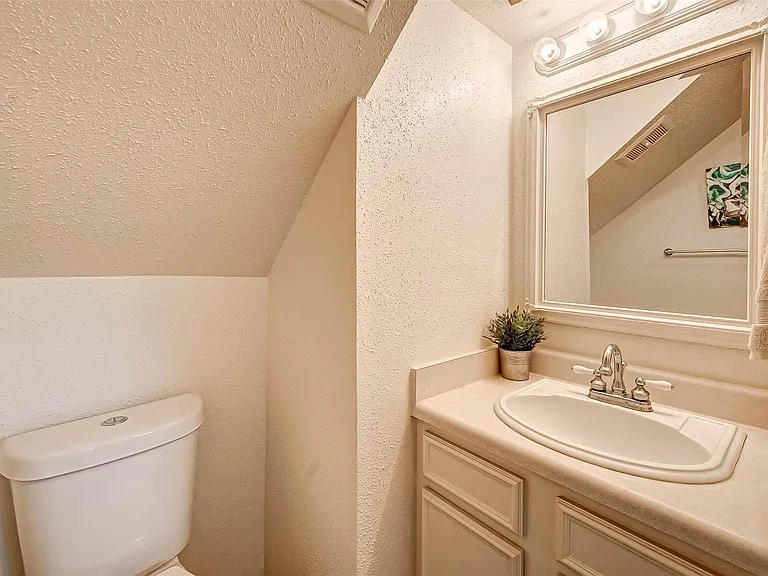 1908 Augusta Dr #7 — Photo 23