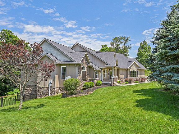3rd image of 65 Wexford Dr