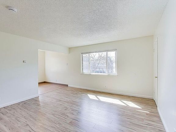 5th image of 5677 Hoffman Ct #4