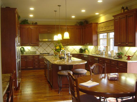 5th image of 6628 Broadacres Dr