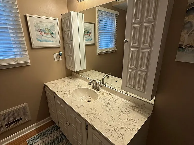 5240-5242 Old Oxford Ln — Photo 26