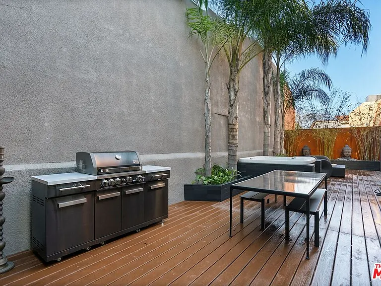 3601 Dixie Canyon Pl — Photo 28