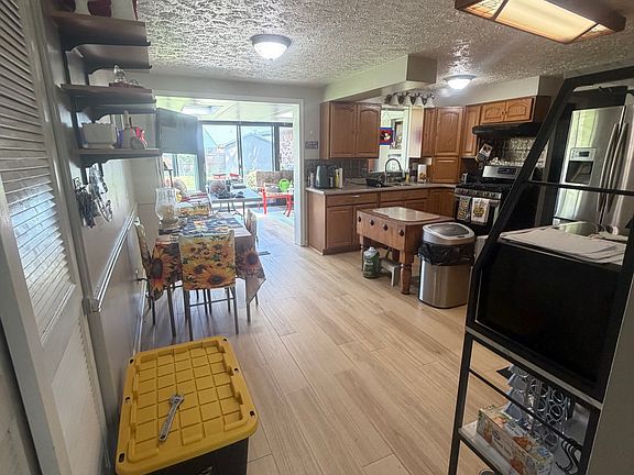4th image of 6544 Birchcrest Dr