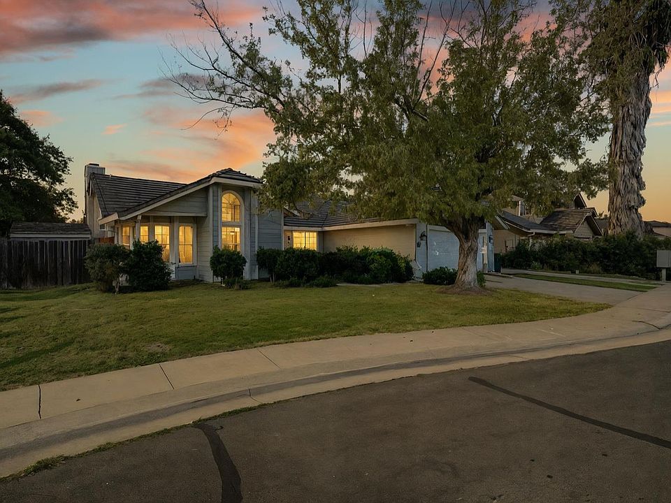1st image of 229 Sandpiper Dr