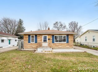 27 Maplelawn St SW, Wyoming, MI 49548