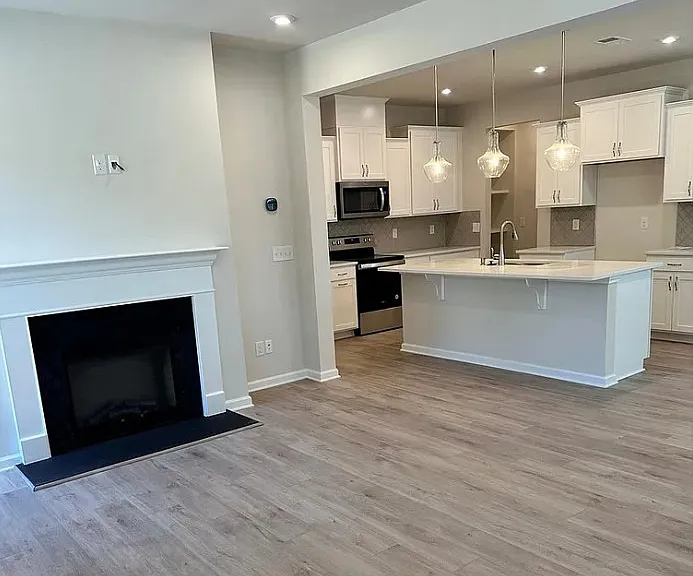 8122 Overmeadow Ln — Photo 1