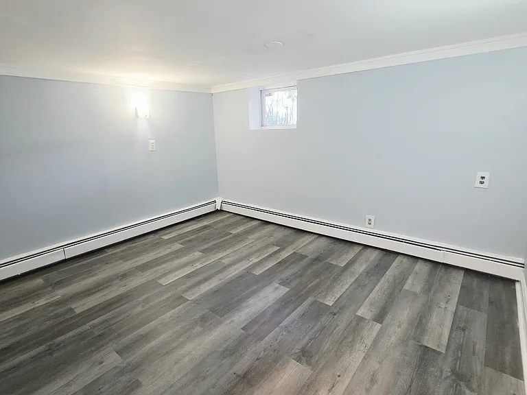 569 W 7th Ave #1A — Photo 5
