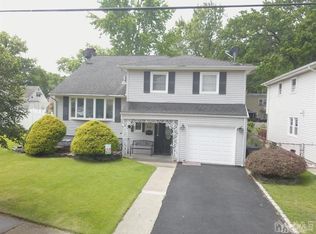 916 Rayhon Ter, Rahway, NJ 07065