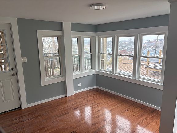 2nd image of 9 Winchester Ct #2