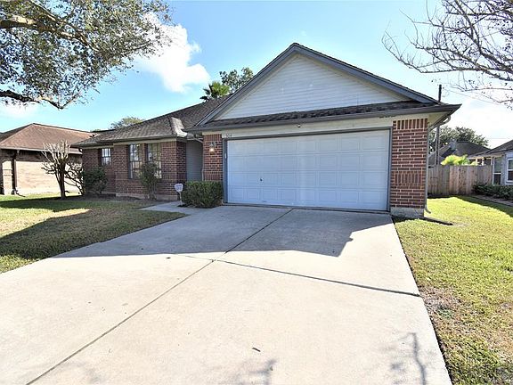 3rd image of 504 Valley Dr