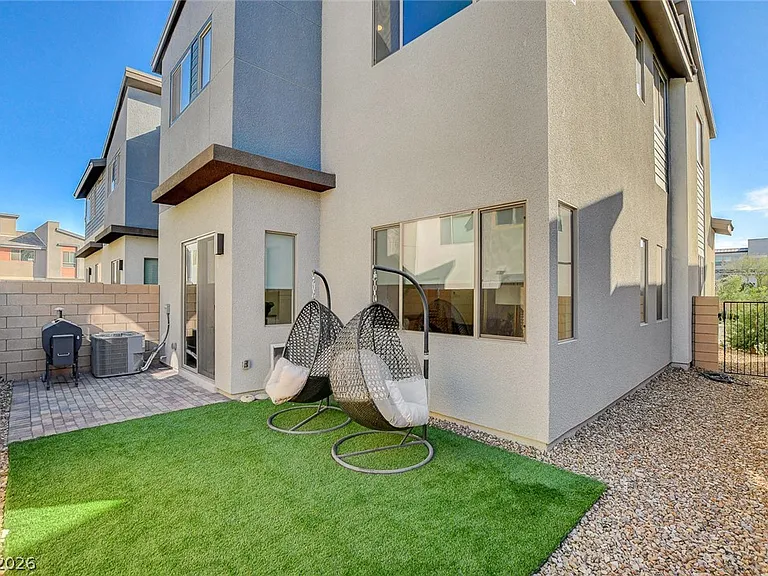 3354 Via Strada St — Photo 42
