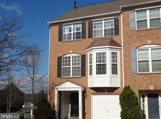 25549 Gwynneth Sq, Chantilly, VA 20152