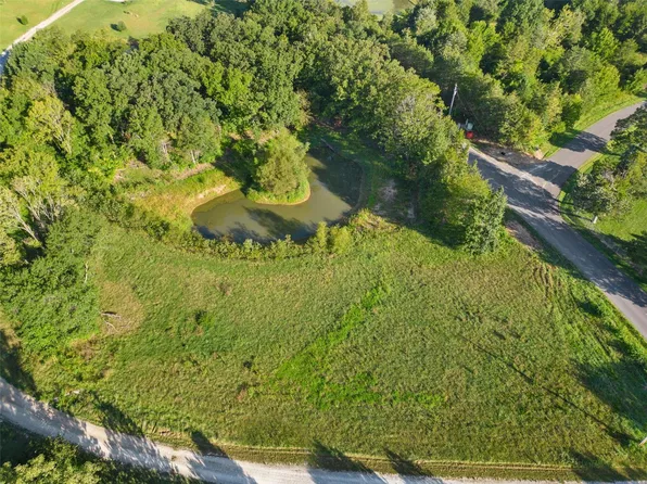 115 Foxwoods Ct, Troy, MO 63379