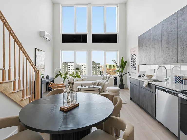 1 Mallory Ave — Photo 38