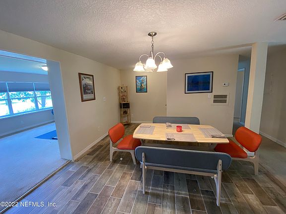 4th image of 4260 Camellia Cir W