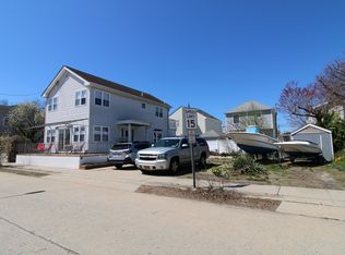 9 Baldwin Ave, Point Lookout, NY 11569