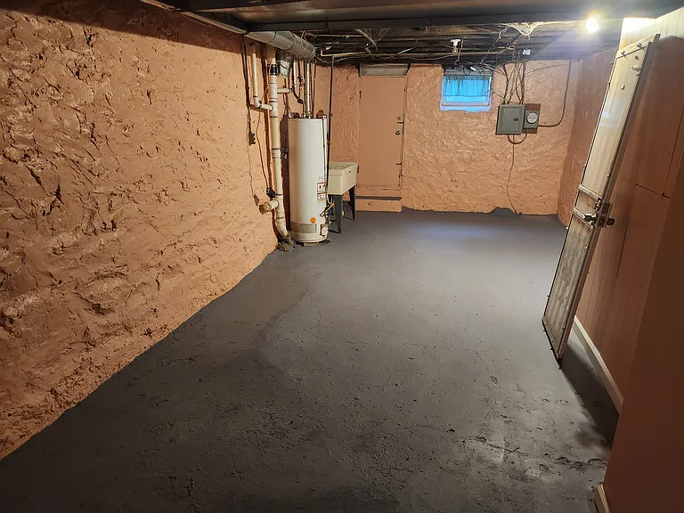 1105 Ashburton St #1 — Photo 10