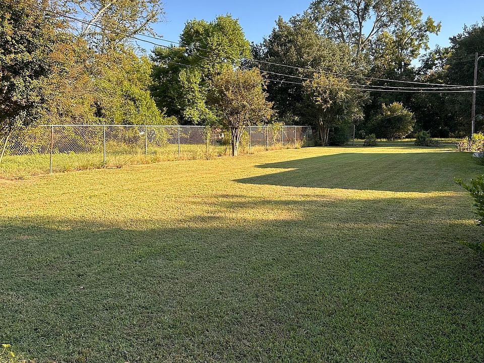 2nd image of 0 Miles St