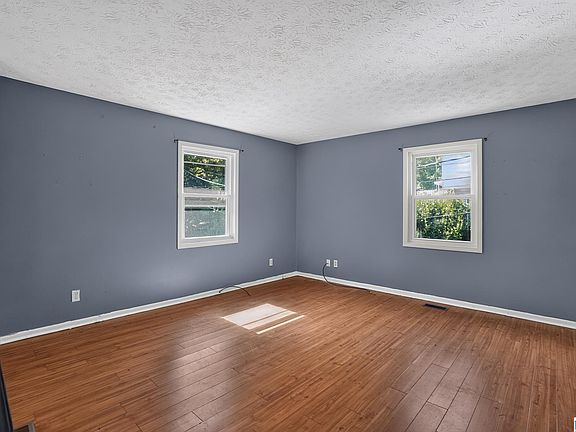 4th image of 6326 Perry St