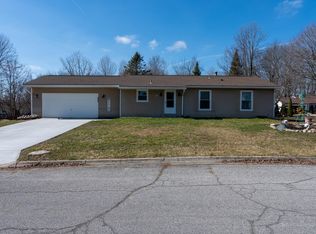 605 Donna Dr, Clinton, MI 49236