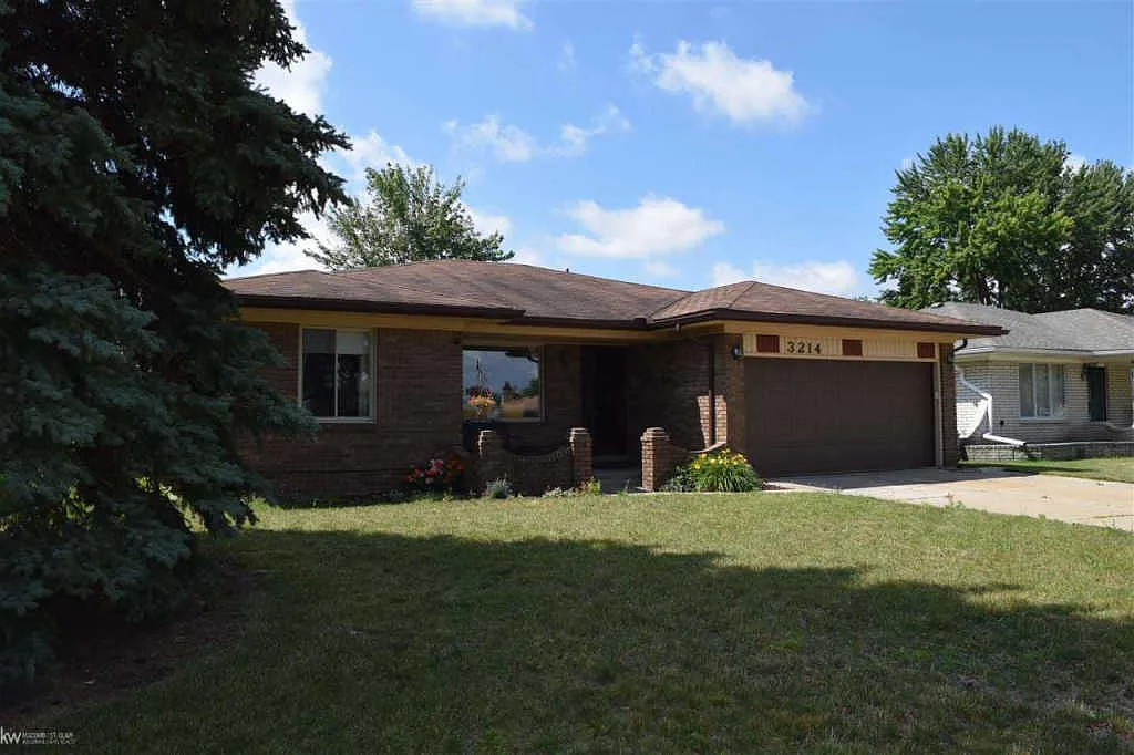 3214 Donna Dr photo 1