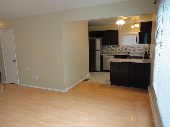 3rd image of 960 Kramer Ave