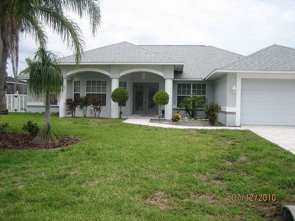 1st image of 233 SW 37th Ln