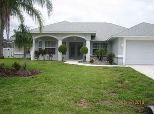 233 SW 37th Ln, Cape Coral, FL 33914