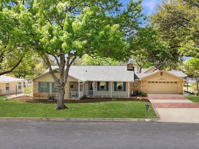 211 W Driftwood Dr, Fredericksburg, TX, 78624