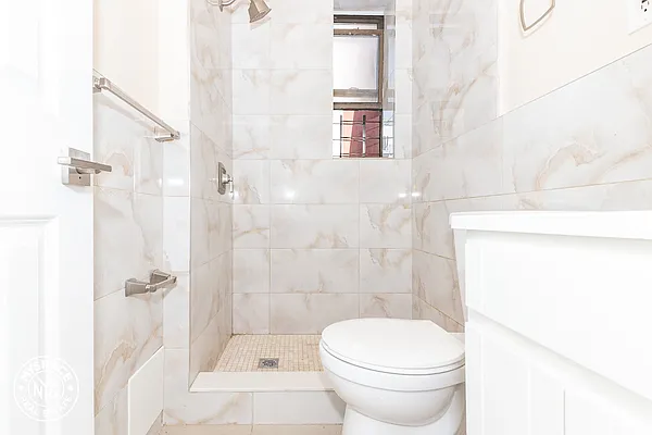 Rented by MySpaceNYC | media 22