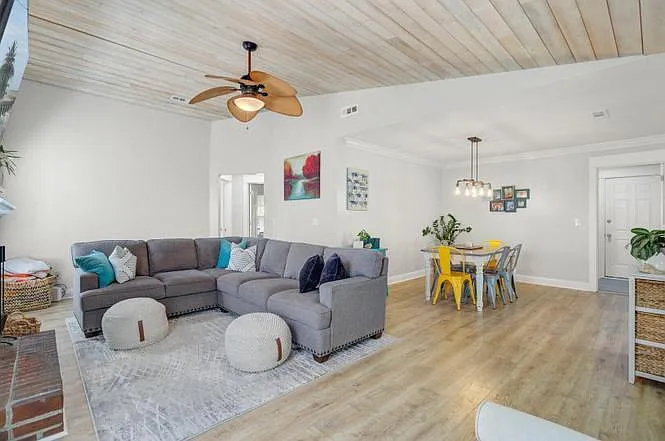 2076 Presidio Dr — Photo 26