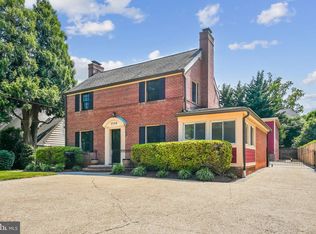 5708 Wilson Ln, Bethesda, MD 20817