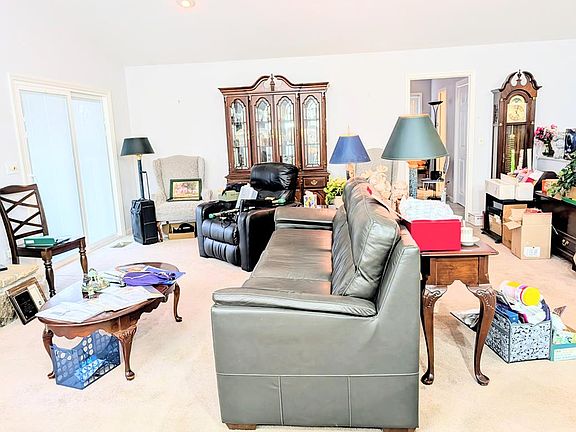 3rd image of 446 E Cove Rd