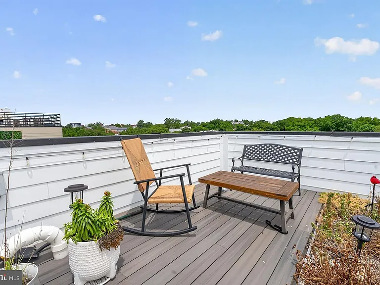 1102 Staples St NE #301 — Photo 18
