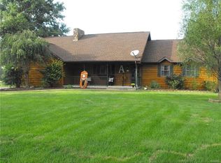1889 Patriot Rd, Centralia, IL 62801