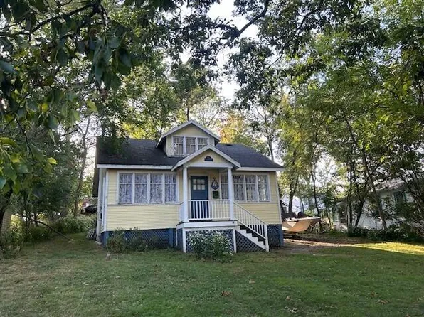 56 Hill STREET, Williams Bay, WI 53191