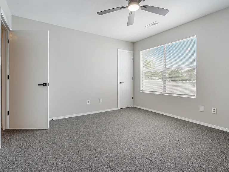 829 N Oakland Ave #1 — Photo 12