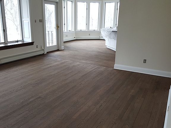 3rd image of 1065 Johnston Dr