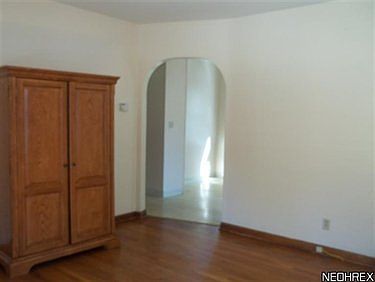 4th image of 884 Hine Ave