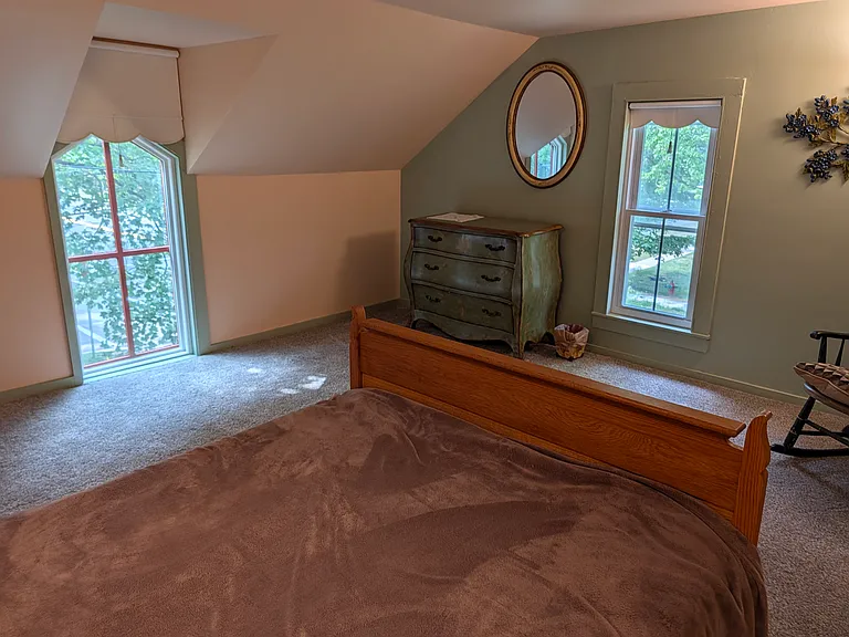 500 E Broad St — Photo 28