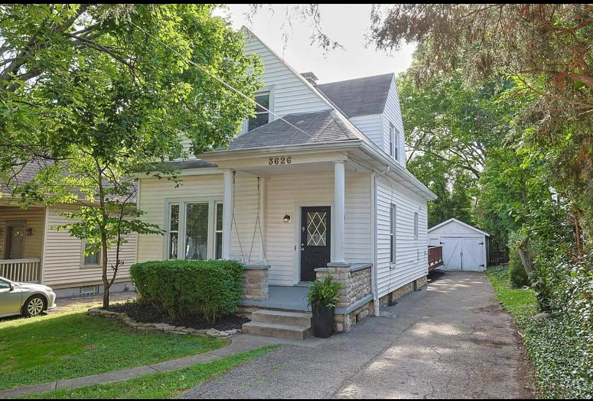 3 bed, 1.5 bath, 1694 sqft, $3,200 — Photo 1